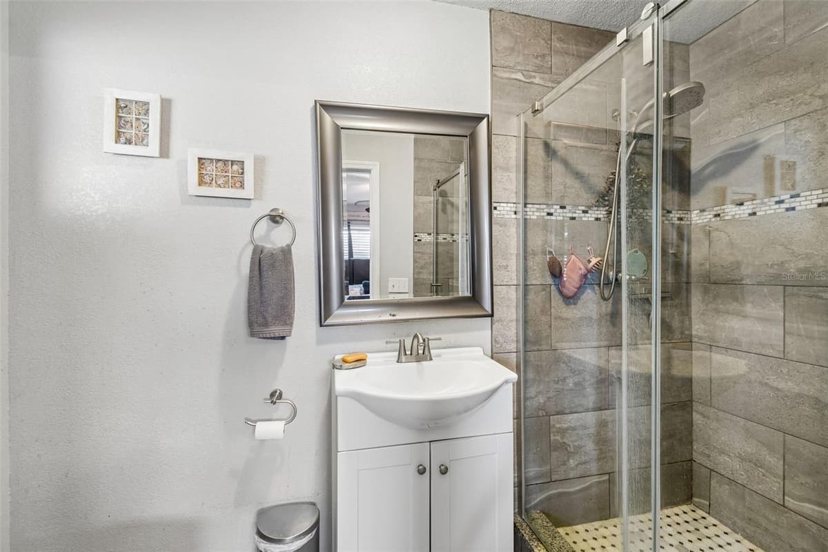 6330 RENELLIE COURT — photo 32 of 68