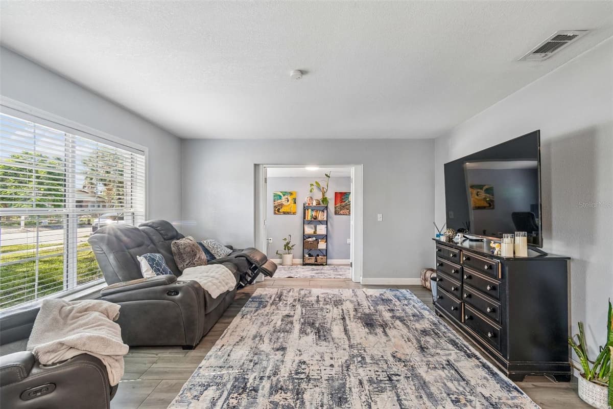 6330 RENELLIE COURT — photo 8 of 68