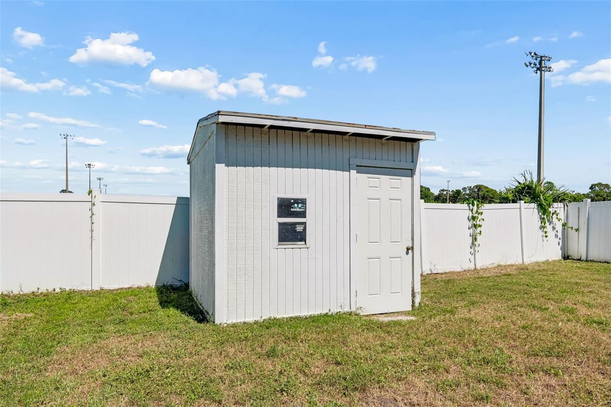 6330 RENELLIE COURT — photo 49 of 68