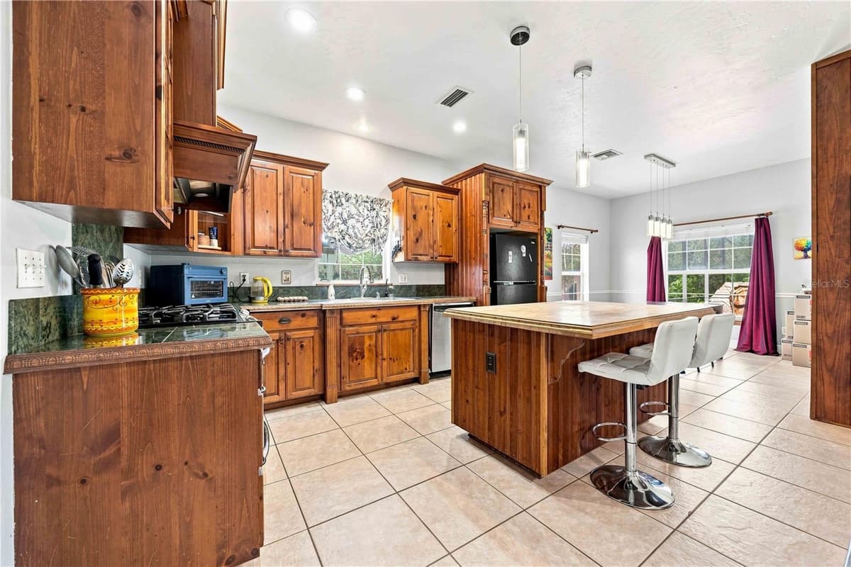 2711 SNYDER ROAD — photo 17 of 50