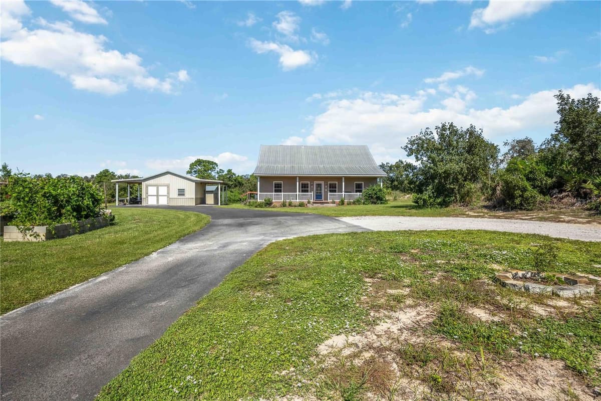 2711 SNYDER ROAD — photo 4 of 50