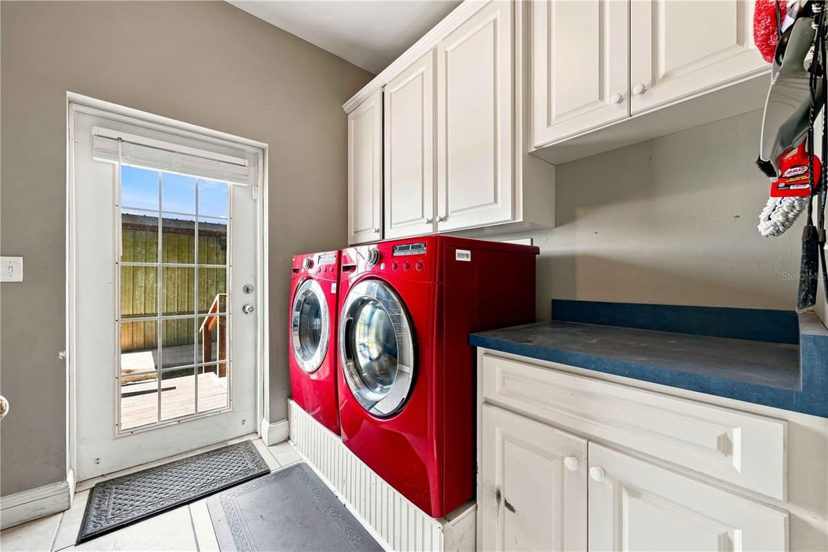 2711 SNYDER ROAD — photo 31 of 50