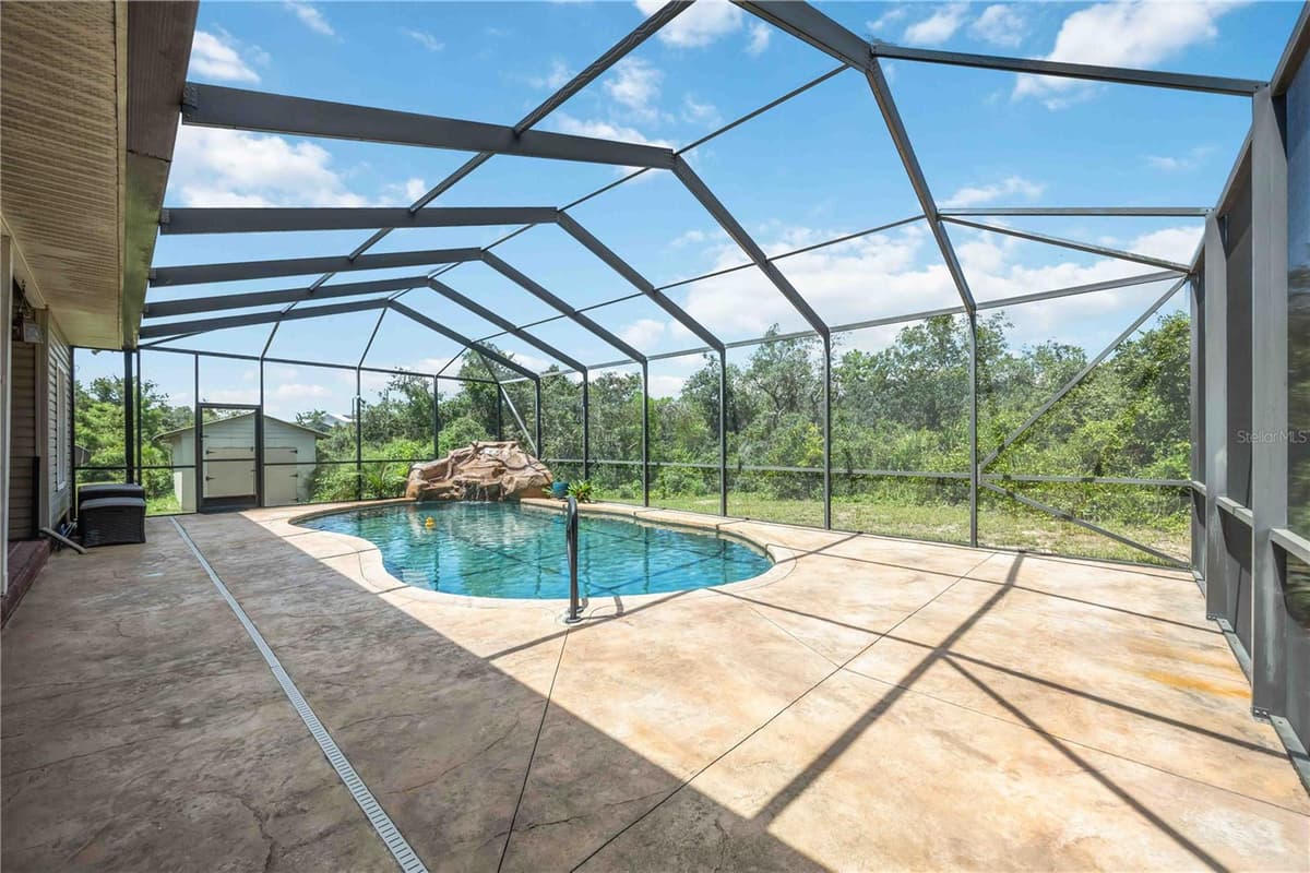 2711 SNYDER ROAD — photo 43 of 50
