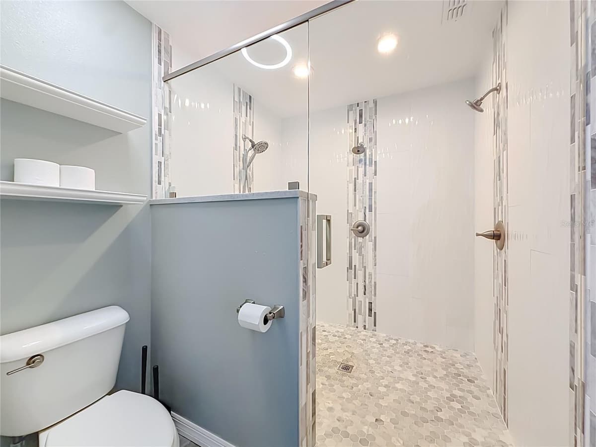 15 REDWOOD RUN — photo 23 of 70