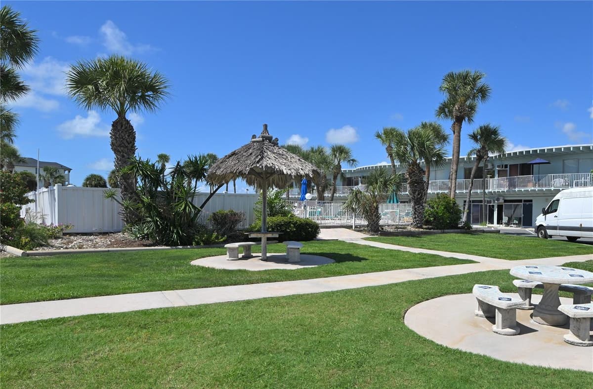 18399 GULF BOULEVARD — photo 25 of 25