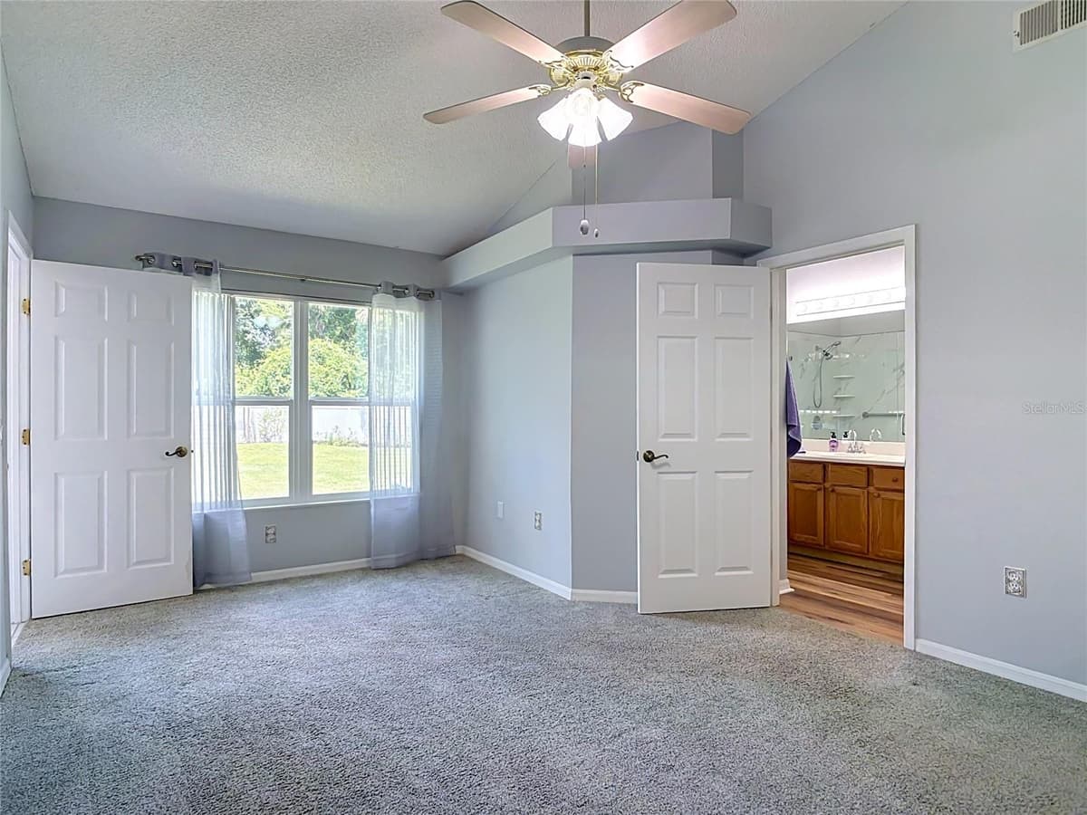 390 MAGNOLIA PLACE — photo 20 of 44