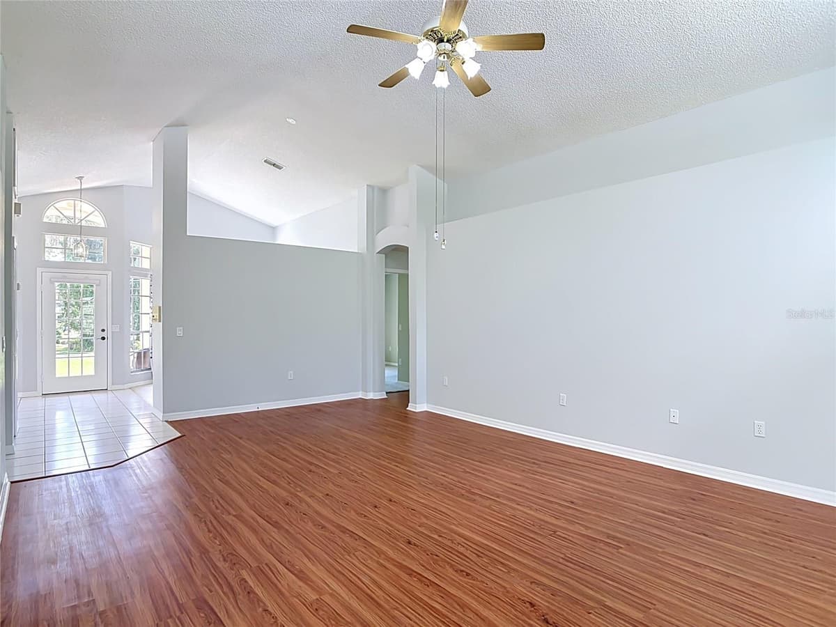 390 MAGNOLIA PLACE — photo 9 of 44