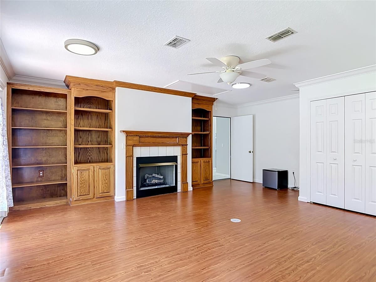 390 MAGNOLIA PLACE — photo 18 of 44