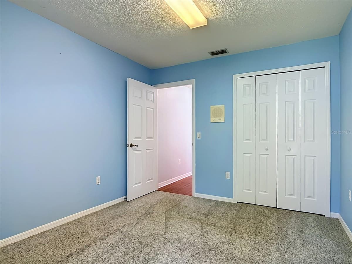 390 MAGNOLIA PLACE — photo 24 of 44