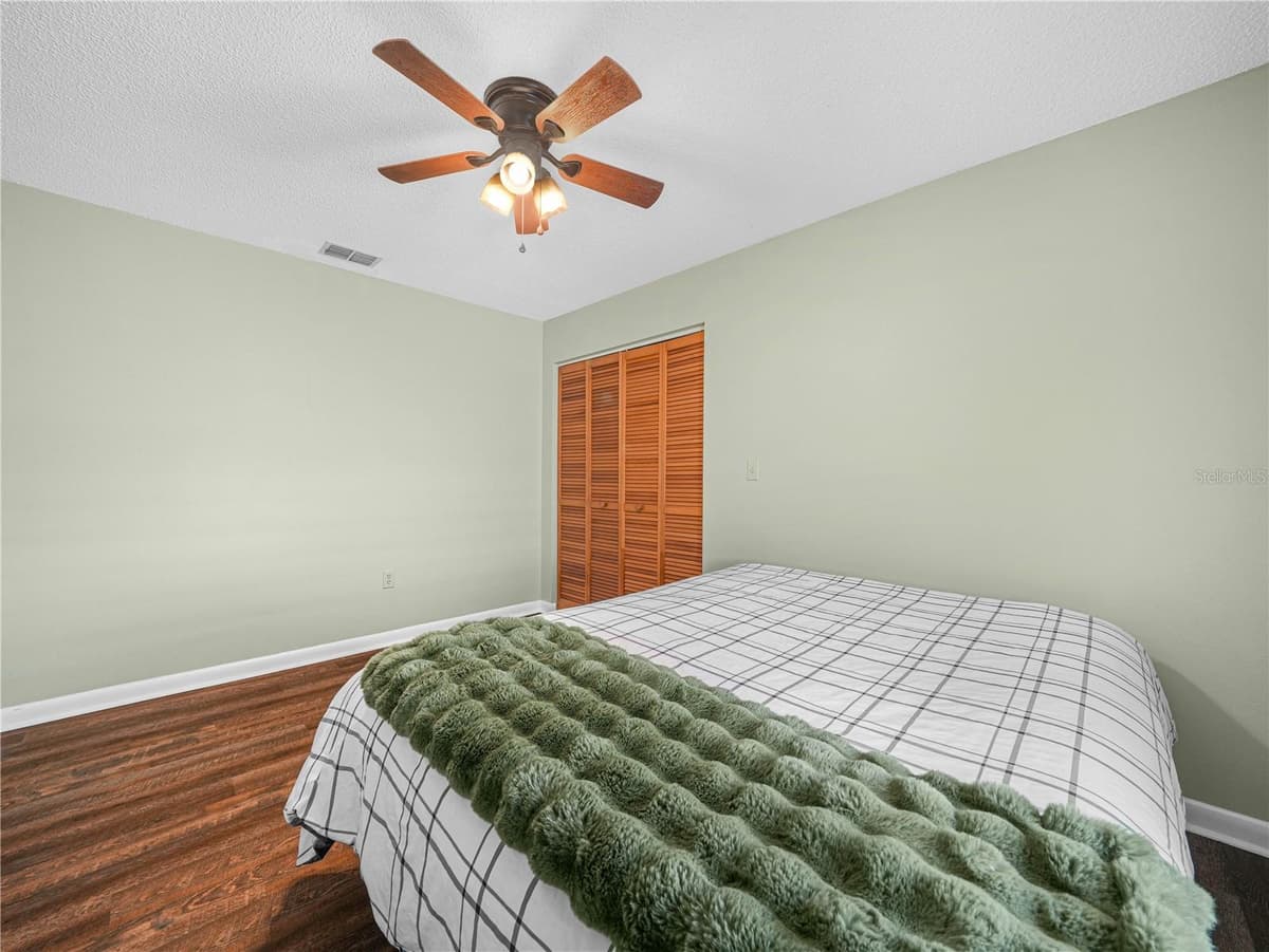 1880 CRYSTAL LAKE DRIVE — photo 19 of 29