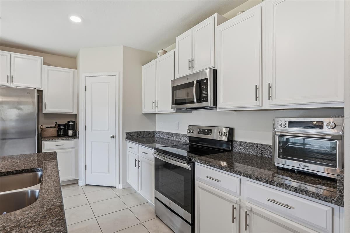 14471 ENGLISH LAVENDER DRIVE — photo 9 of 31
