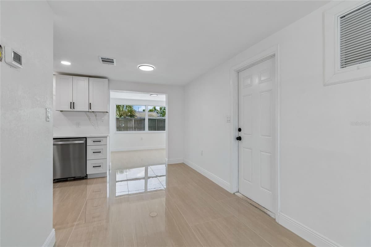 1467 CLASSIC DRIVE — photo 18 of 68