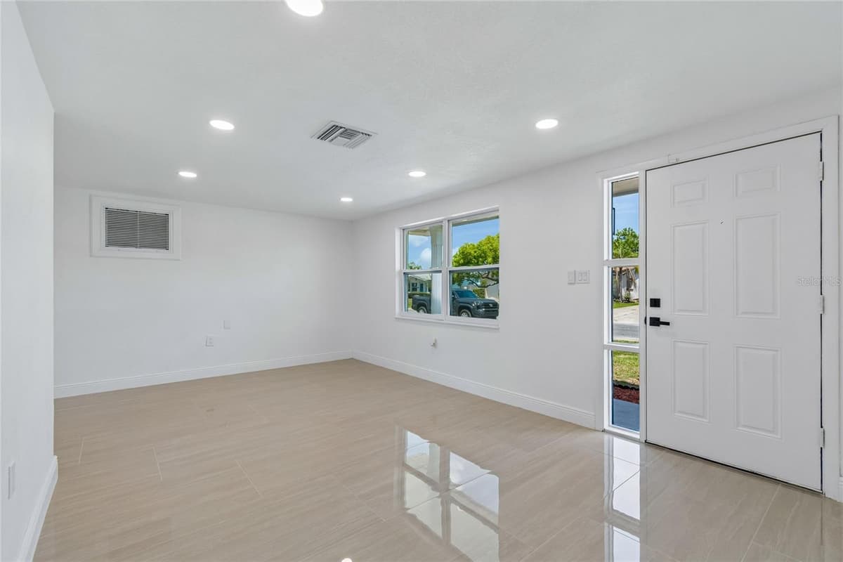 1467 CLASSIC DRIVE — photo 14 of 68