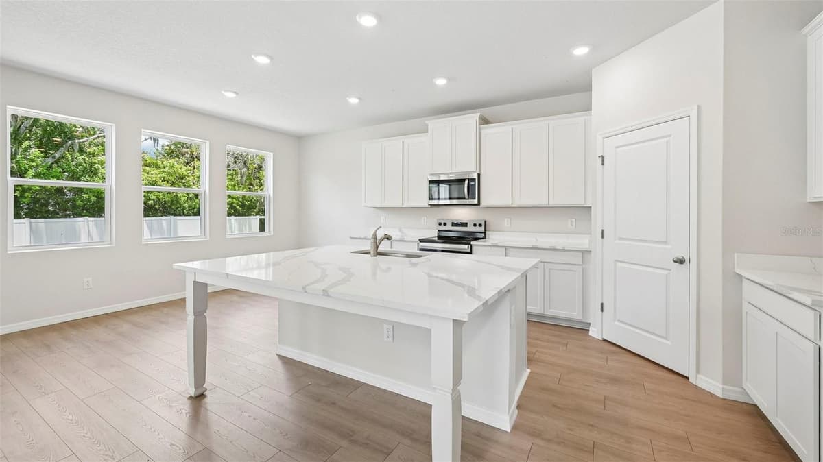 10437 WOODLAND GARDEN WAY — photo 2 of 51