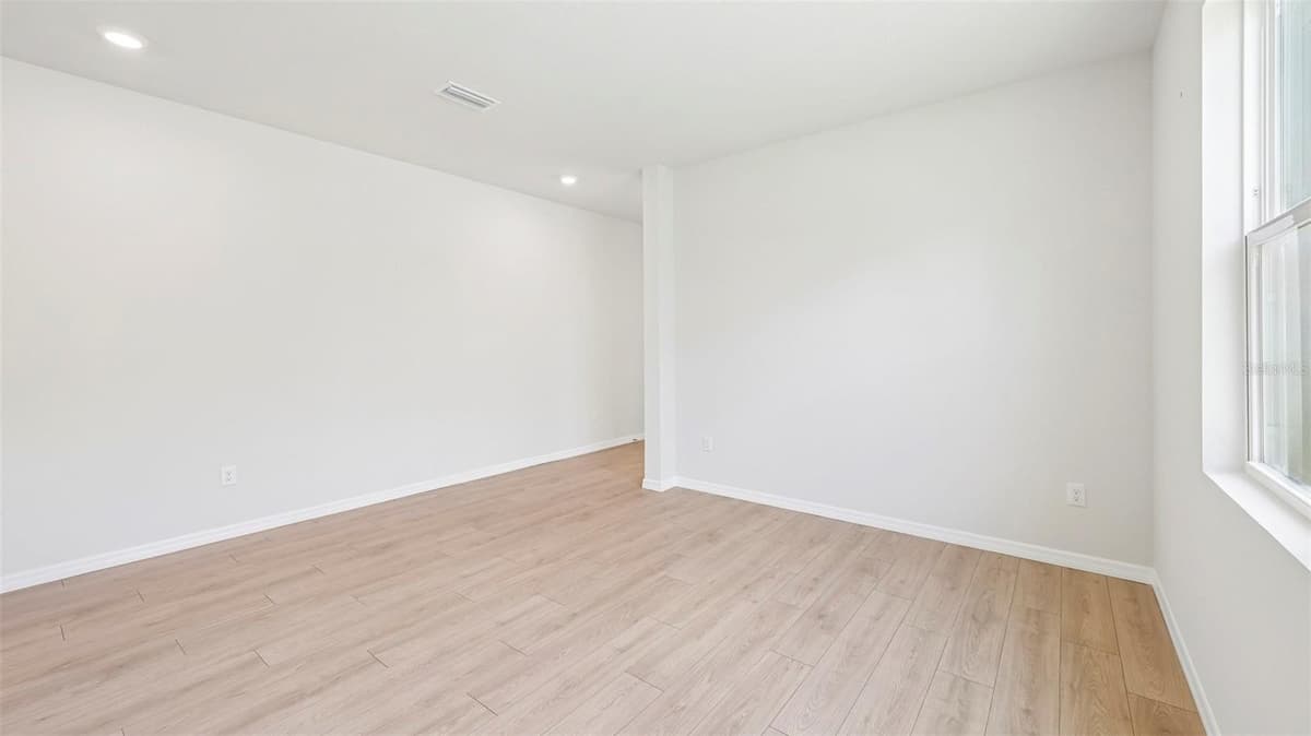 10437 WOODLAND GARDEN WAY — photo 14 of 51