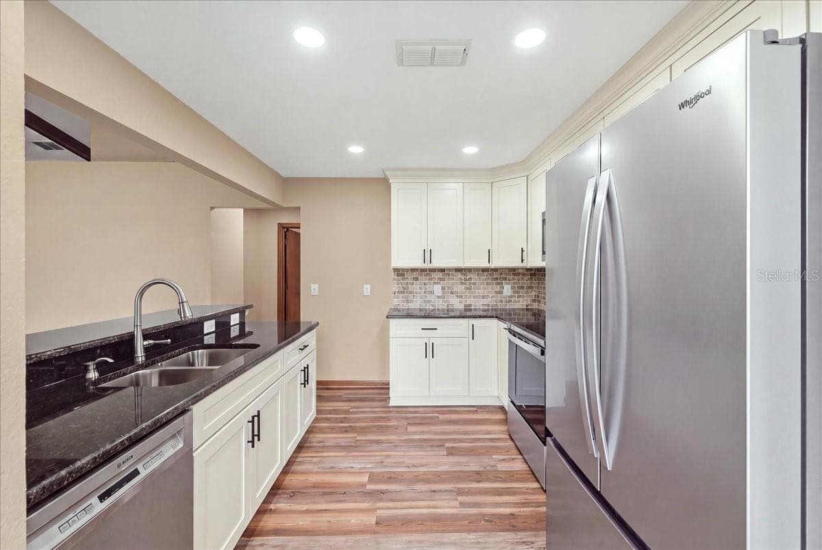 218 LAKE HARTRIDGE DRIVE — photo 23 of 57