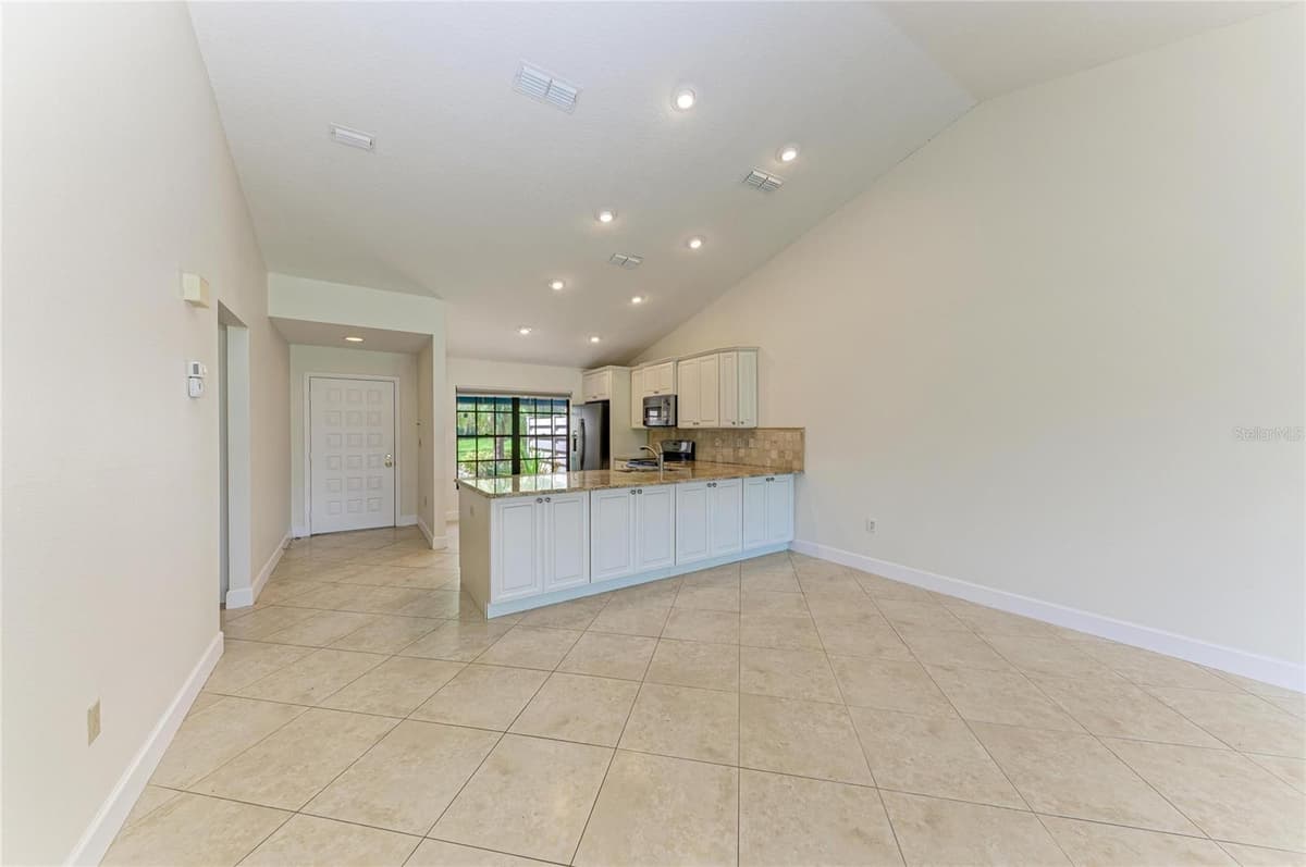 6085 CLUBSIDE DRIVE — photo 18 of 40