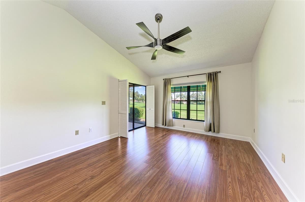 6085 CLUBSIDE DRIVE — photo 23 of 40