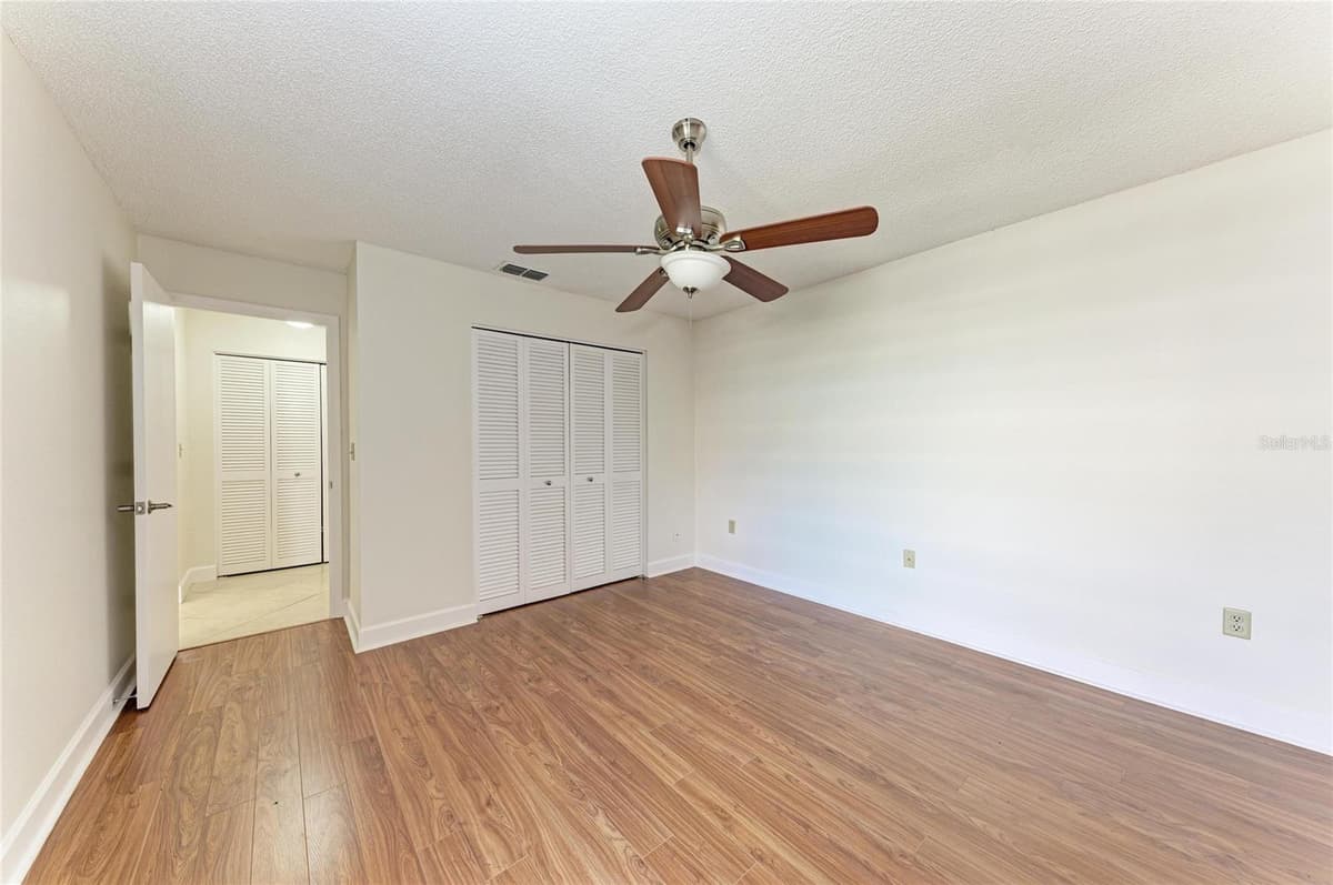 6085 CLUBSIDE DRIVE — photo 29 of 40