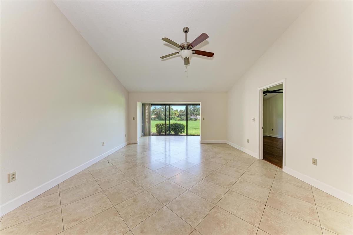 6085 CLUBSIDE DRIVE — photo 10 of 40