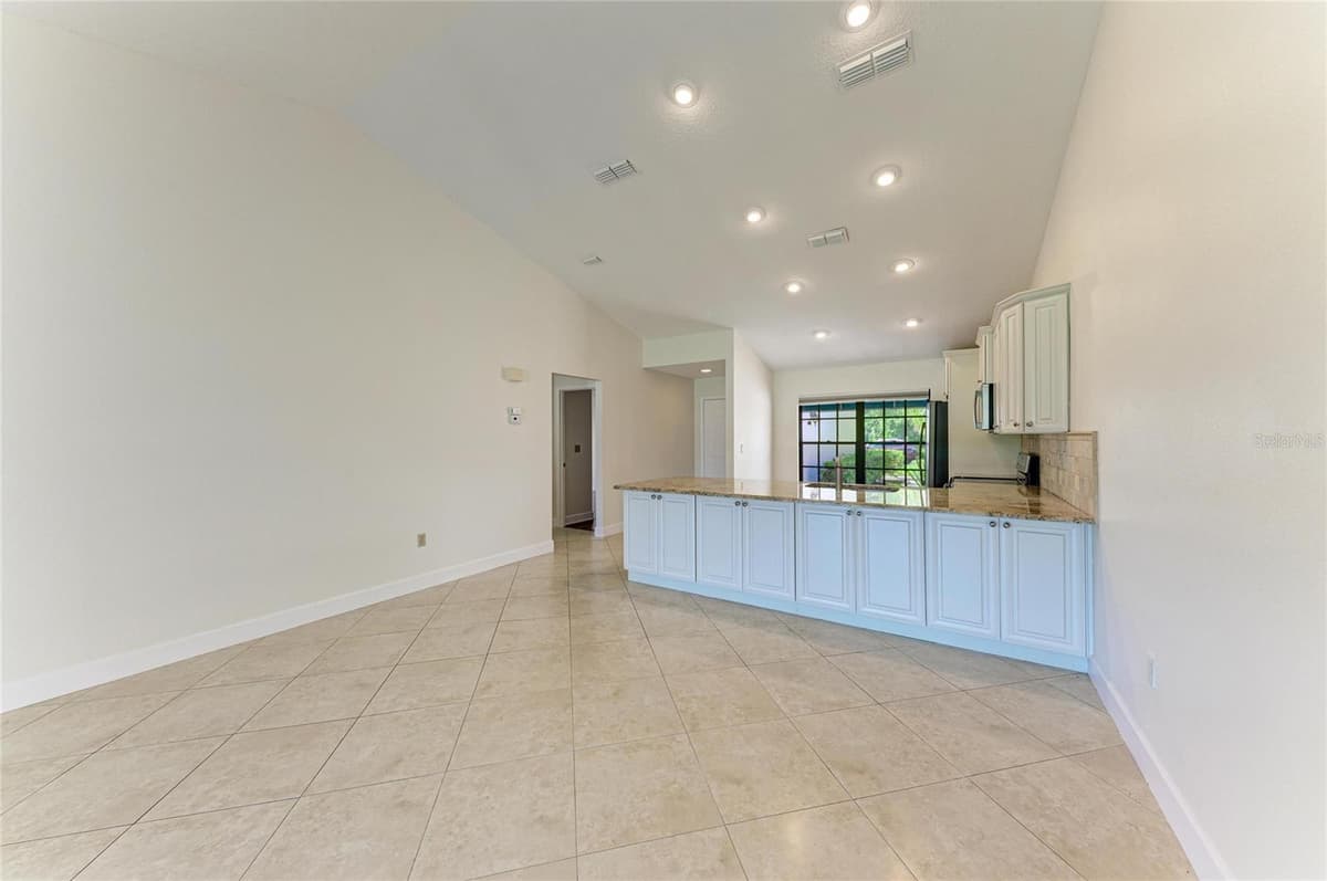 6085 CLUBSIDE DRIVE — photo 17 of 40