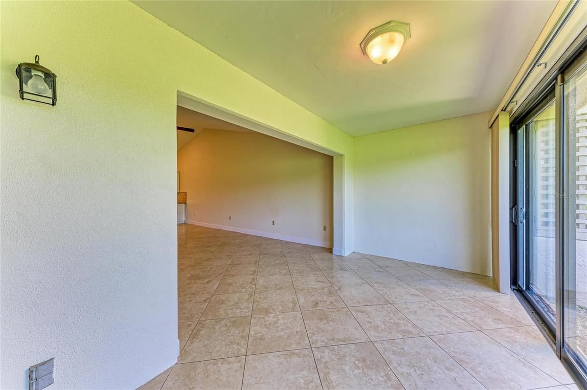 6085 CLUBSIDE DRIVE — photo 37 of 40