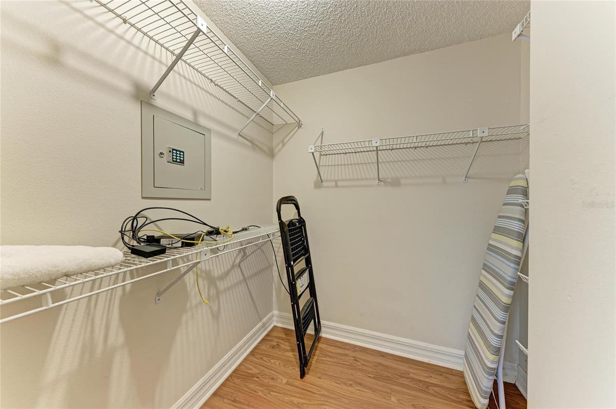 6085 CLUBSIDE DRIVE — photo 25 of 40