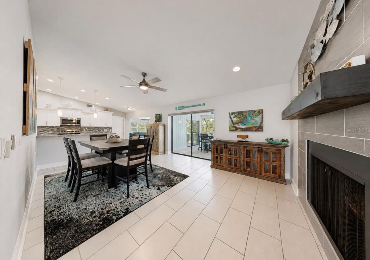 708 SPANISH MAIN DRIVE — photo 16 of 52