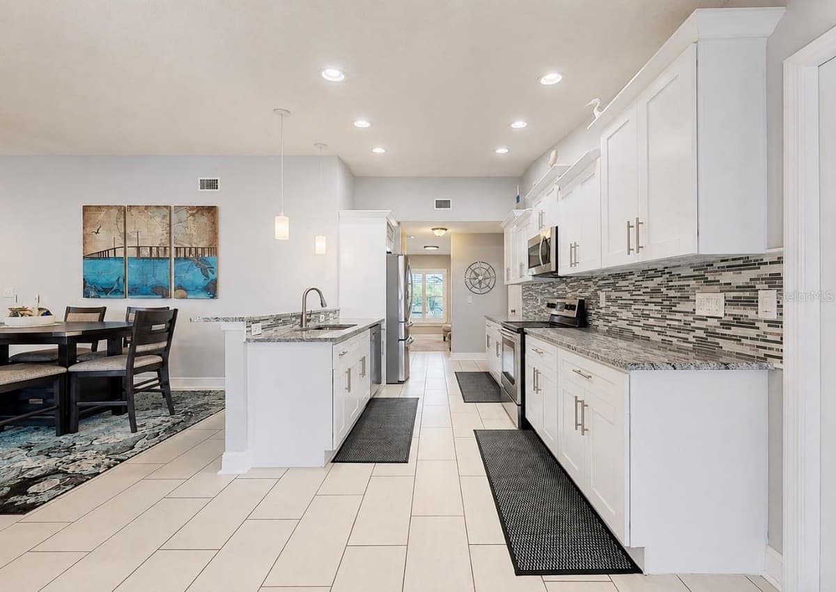 708 SPANISH MAIN DRIVE — photo 18 of 52