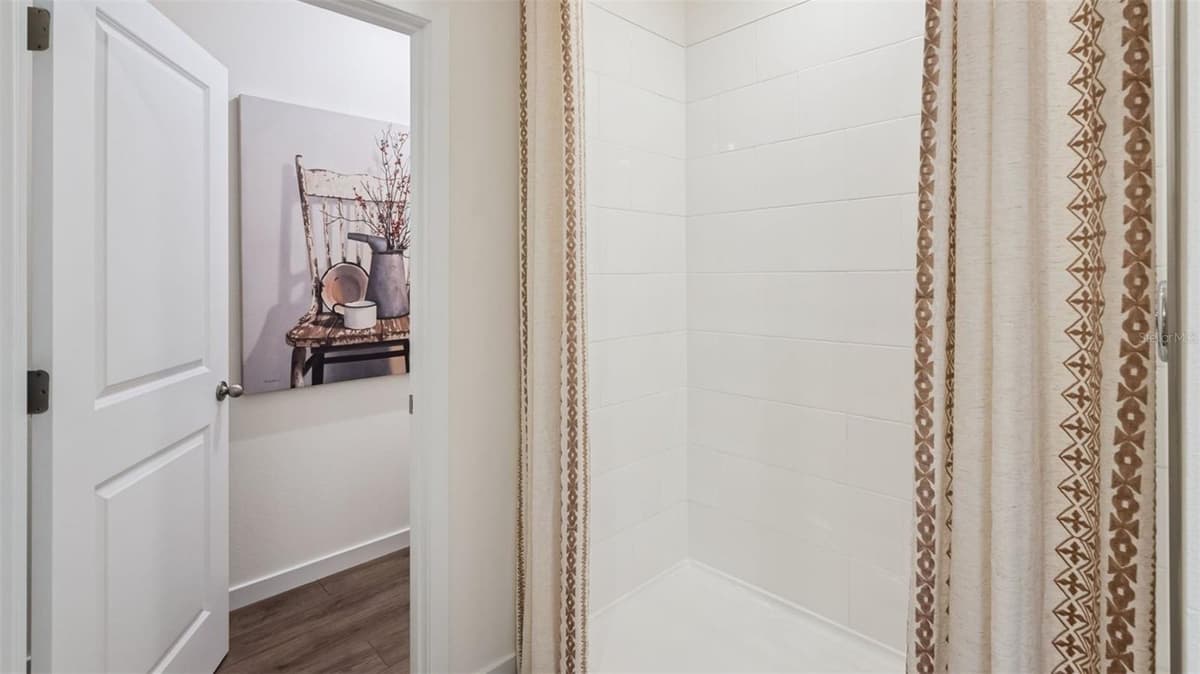 3162 GREY MOSS DRIVE — photo 14 of 56
