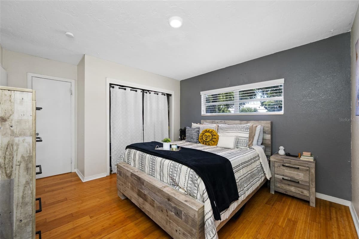 6410 WALTON WAY — photo 13 of 30