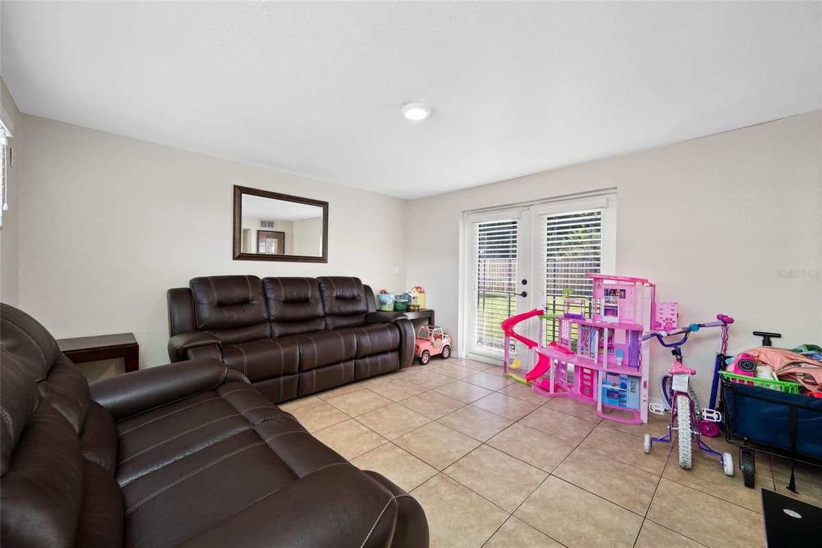 6410 WALTON WAY — photo 12 of 30