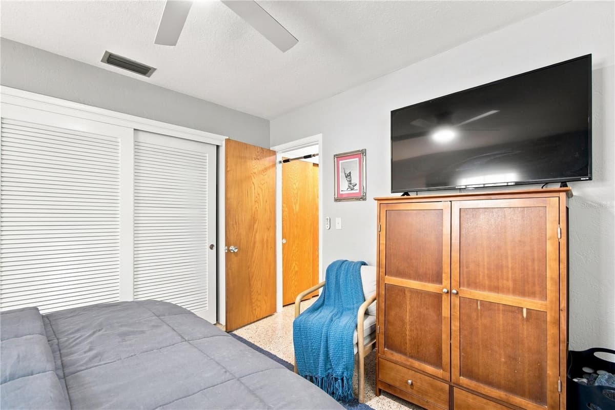 3005 10TH AVENUE — photo 34 of 52