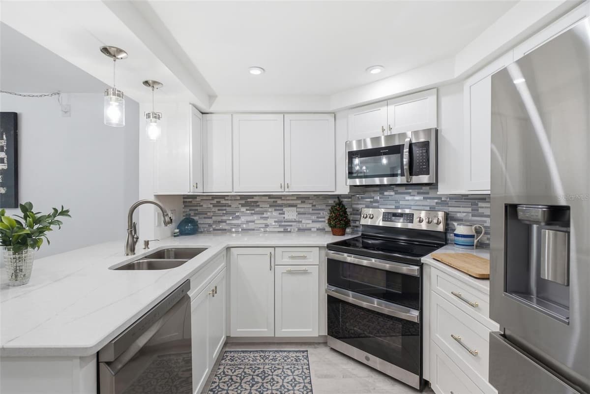 298 SKIFF POINT — photo 13 of 54