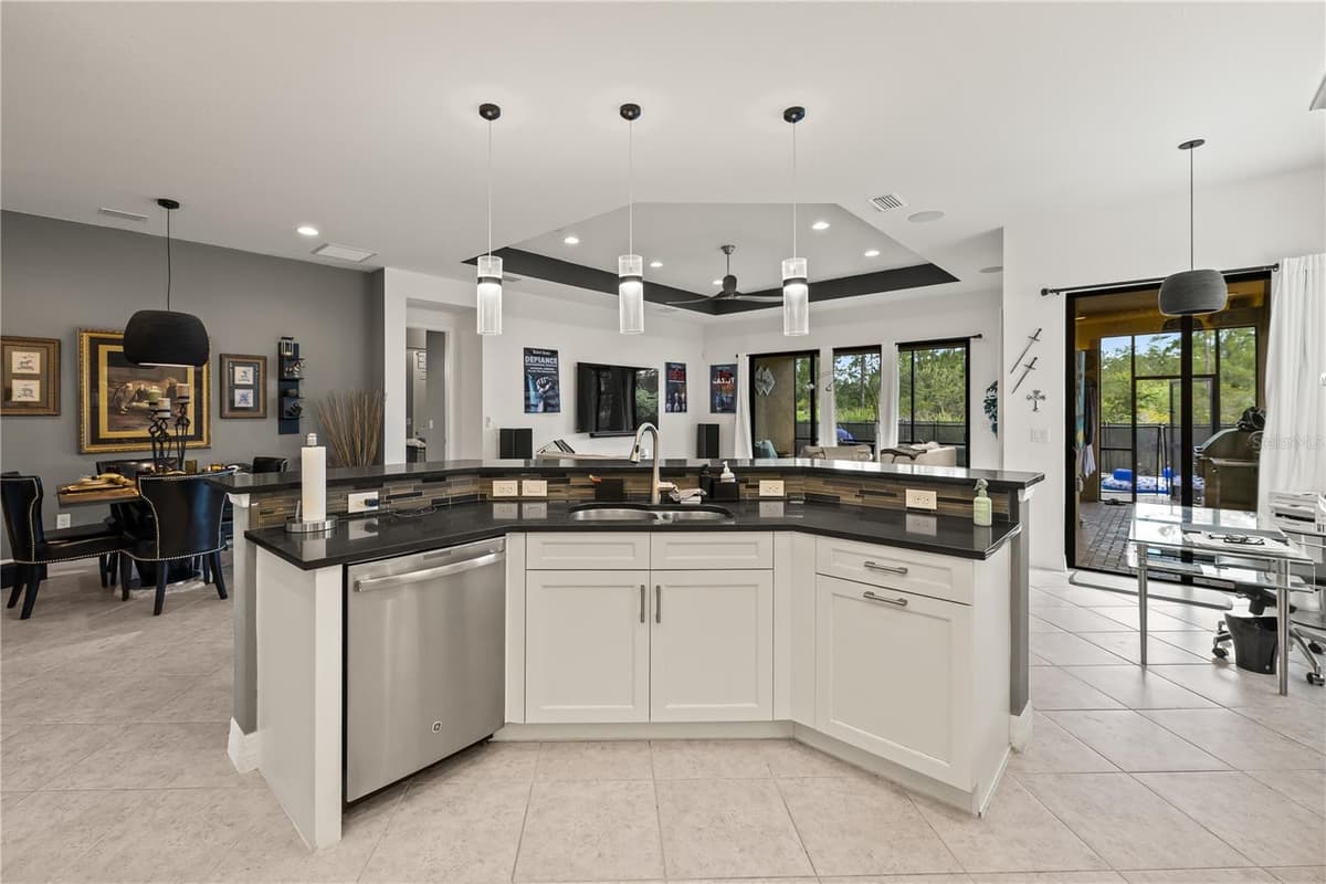 10035 CHESAPEAKE BAY DRIVE — photo 9 of 33