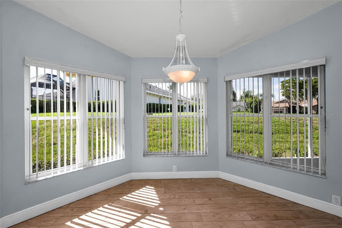 8919 KEATS DRIVE — photo 19 of 58