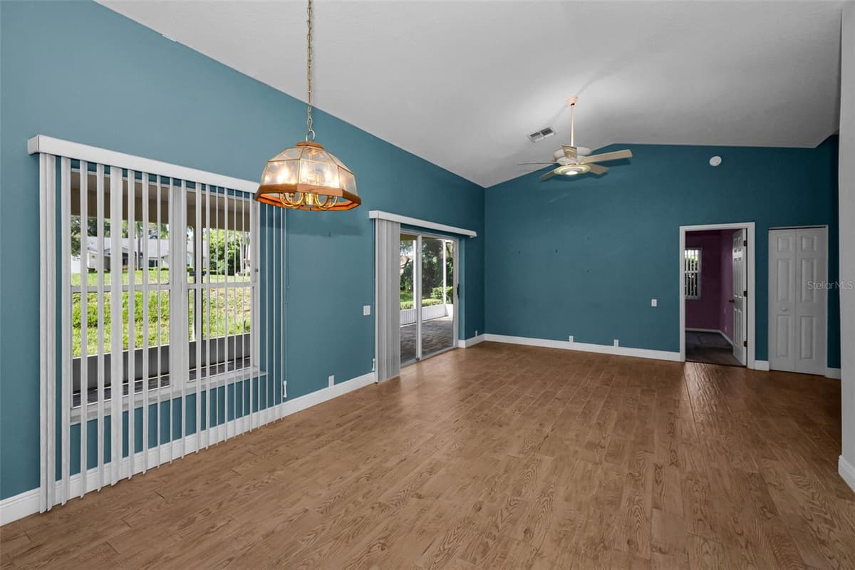 8919 KEATS DRIVE — photo 14 of 58