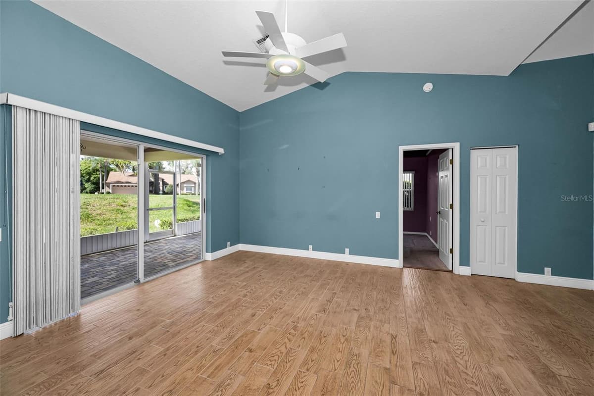 8919 KEATS DRIVE — photo 10 of 58