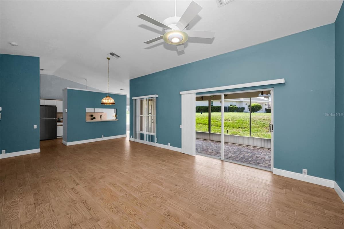 8919 KEATS DRIVE — photo 13 of 58