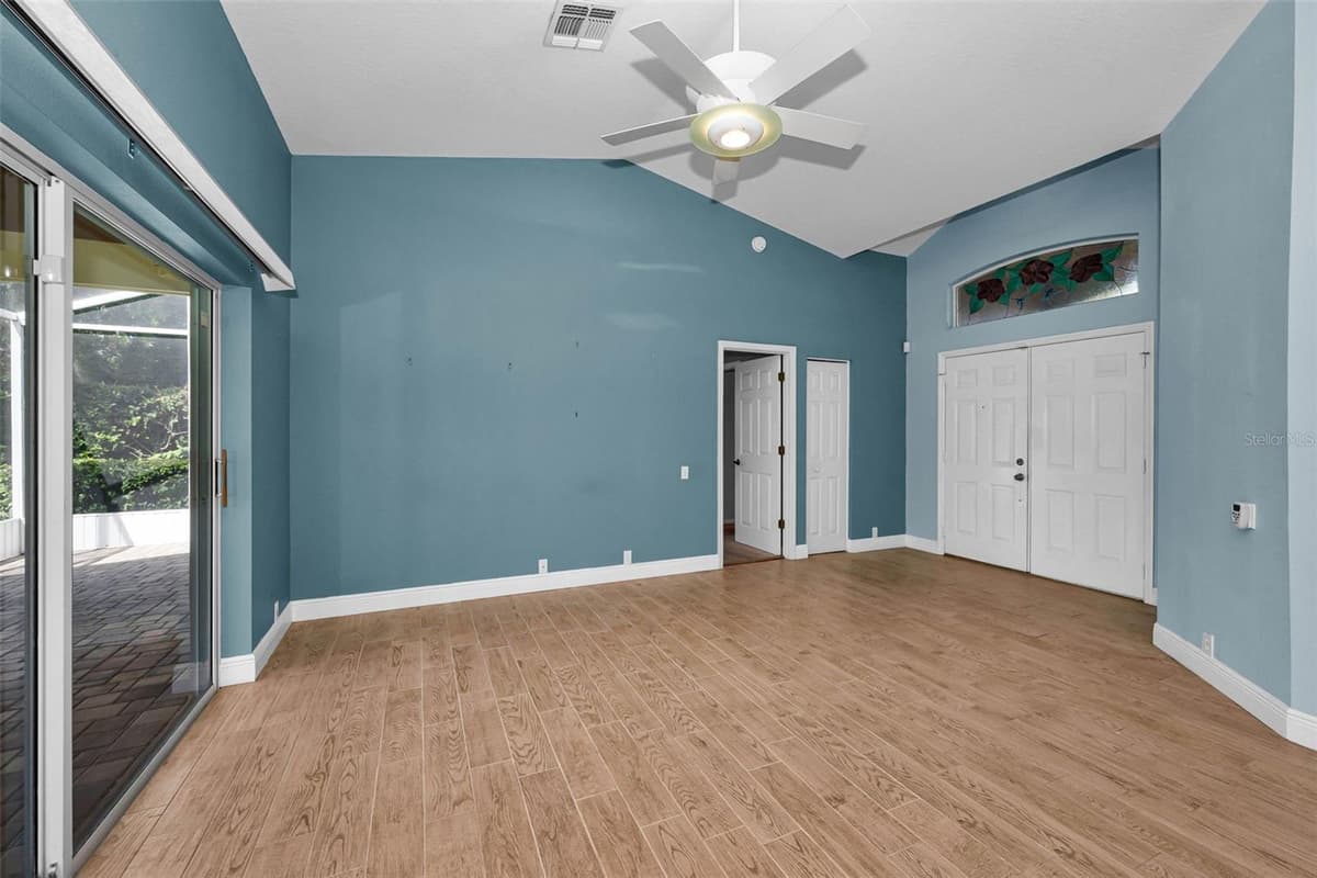 8919 KEATS DRIVE — photo 11 of 58