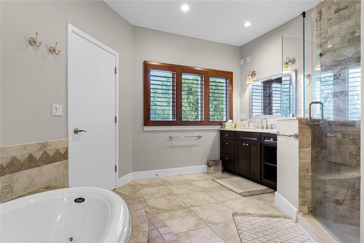 8605 BAY SHORE COVE — photo 41 of 61