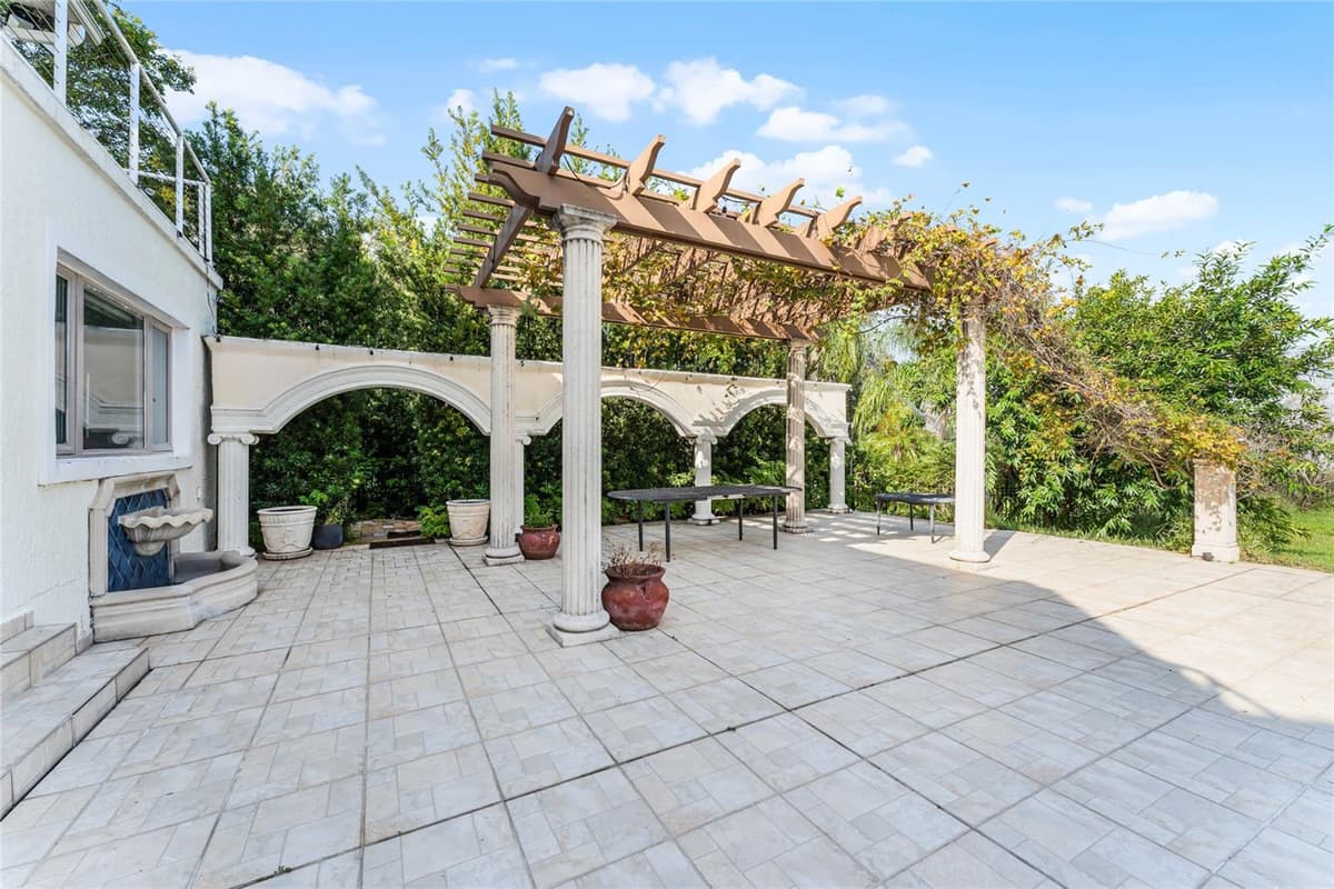 8605 BAY SHORE COVE — photo 49 of 61