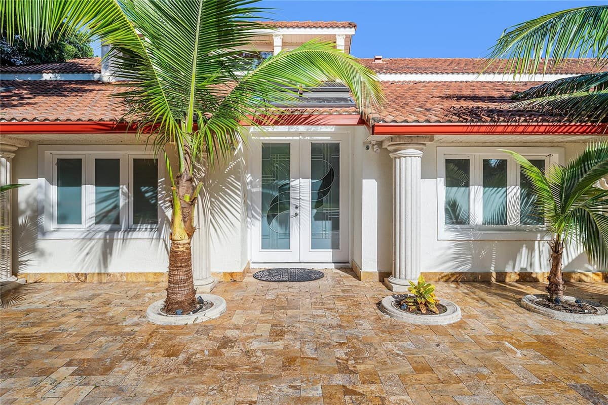 8605 BAY SHORE COVE — photo 7 of 61