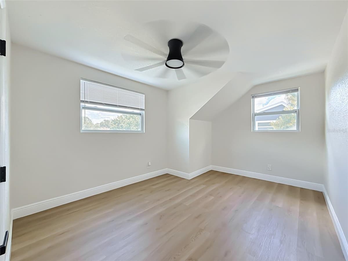 8718 94TH ST — photo 33 of 46