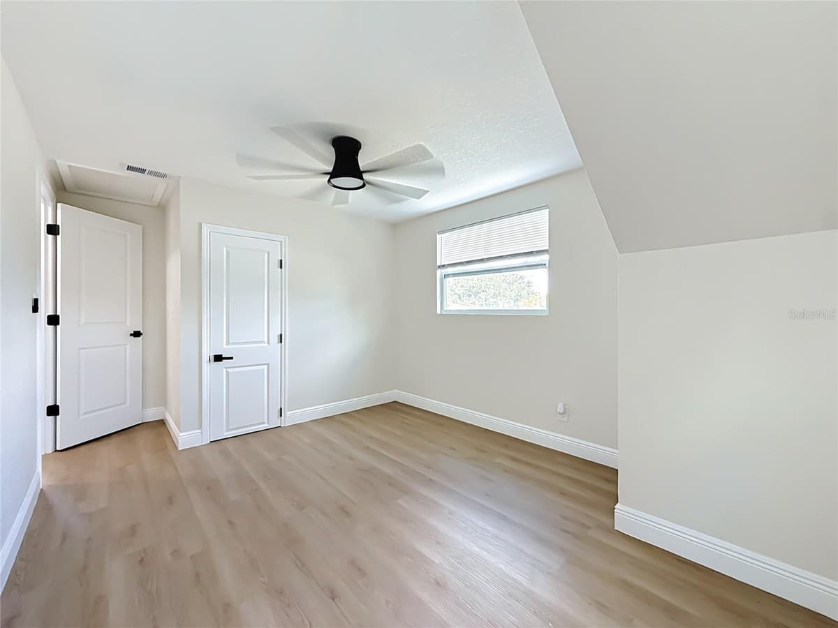 8718 94TH ST — photo 34 of 46