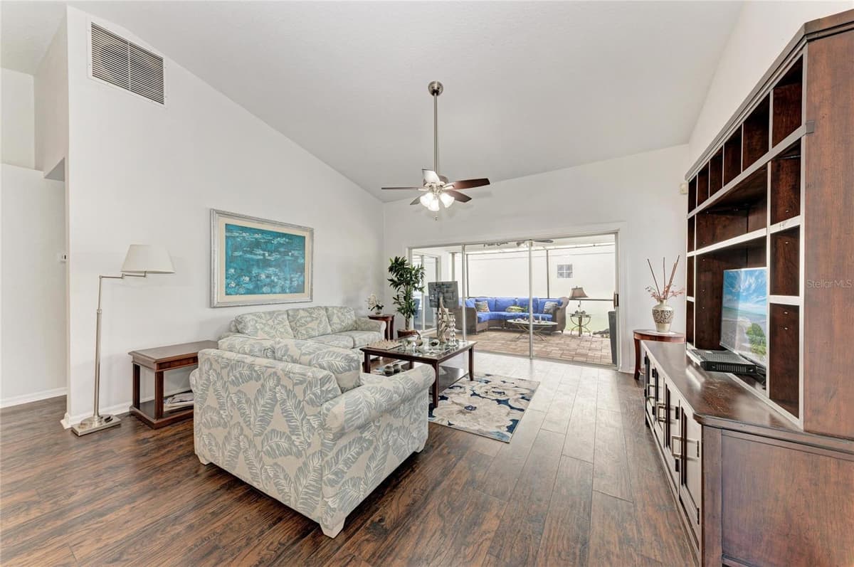 4907 KILTY COURT — photo 8 of 67