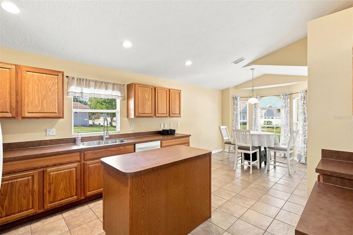 730 SPRING CAVERN AVENUE — photo 11 of 38