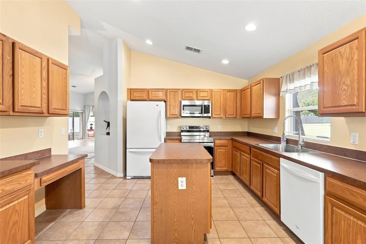 730 SPRING CAVERN AVENUE — photo 15 of 38