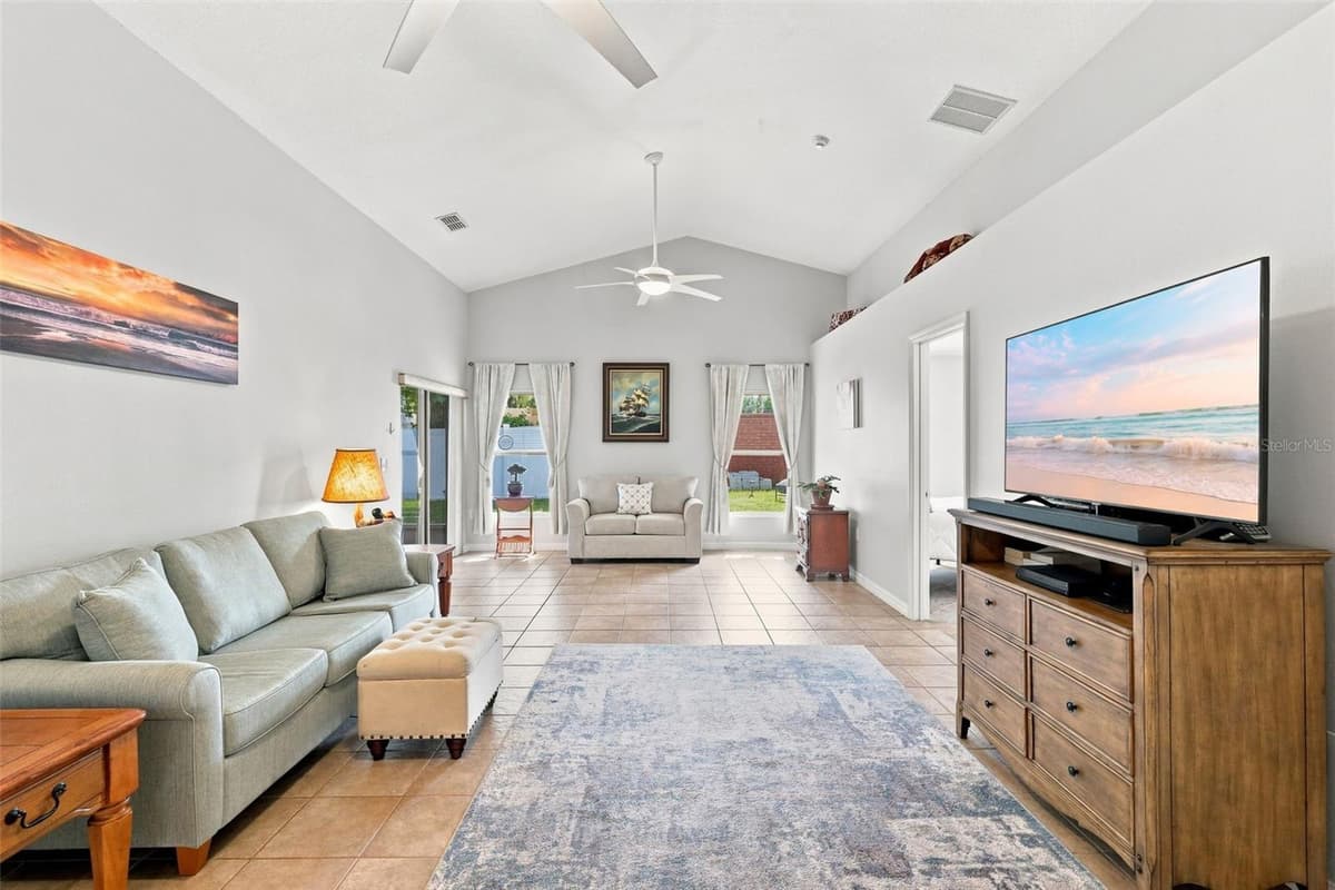 730 SPRING CAVERN AVENUE — photo 4 of 38