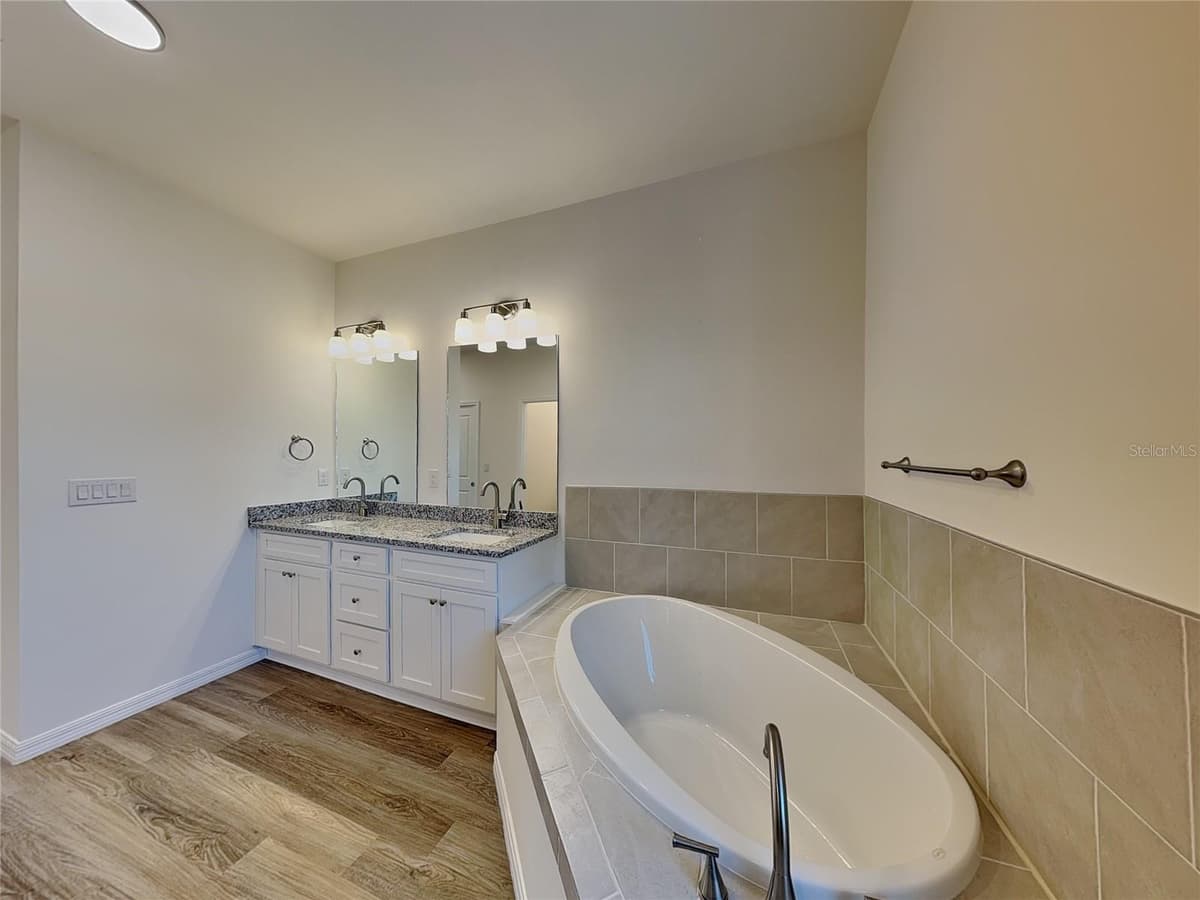 3137 JESTER STREET — photo 9 of 18